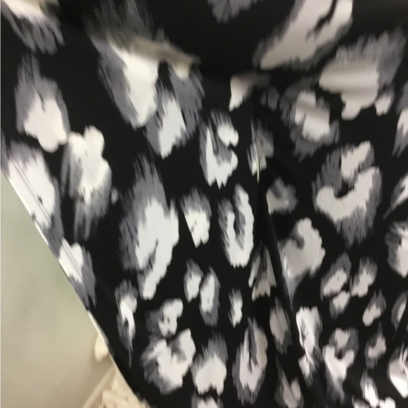 Iman 2X black gray and white kimono style dress with belt - Picture 10 of 16